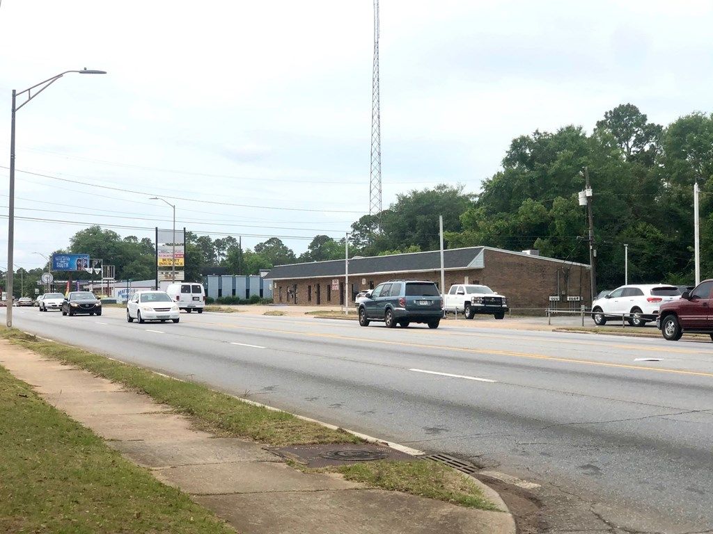 1301 N Slappey Blvd, Albany, GA 31701